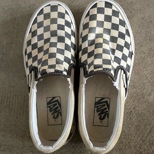 beige base checkered vans